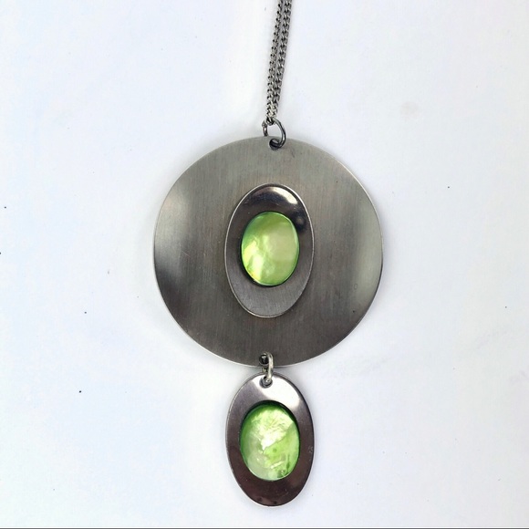 Green Shell & Silver Metal Artsy Necklace - Picture 7 of 10